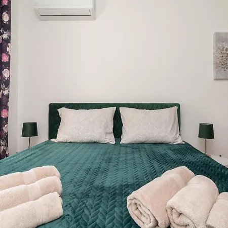 Apartamento Modern And Spacious Helena Near The *