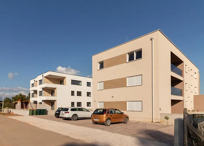 Modern And Spacious Helena Near The Privlaka (Zadar)